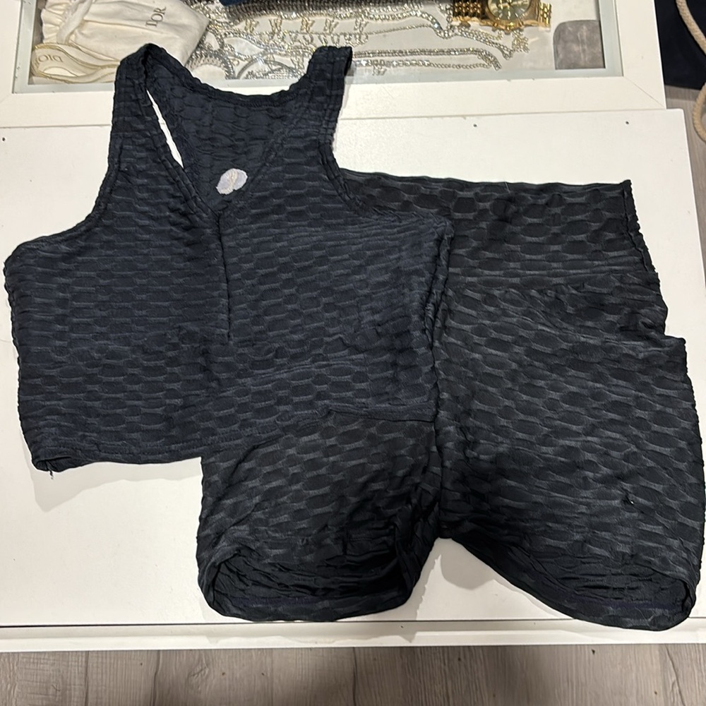 Women’s Textured Black Sleeveless Top
